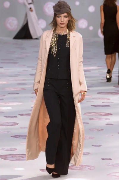 Look 25